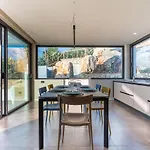 Villa Vista Mare Con Piscina A Sfioro A Scopello *