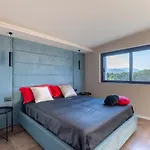 Villa Vista Mare Con Piscina A Sfioro A Scopello *